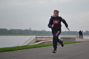 Динамичное фото бега в полете